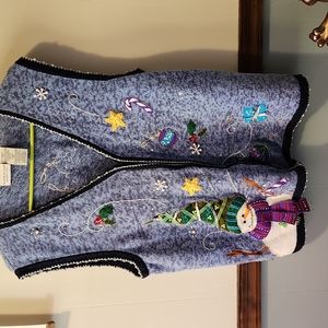 White Stag plus size Christmas sweater vest zippered.